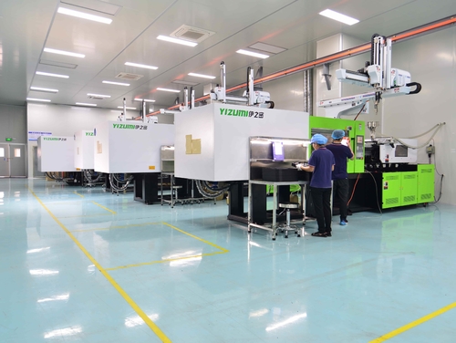 Gecombineerd proces voor het spuitgieten van aluminiumlegeringen en kunststof